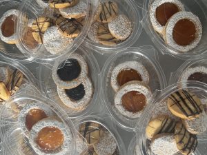 Margherite con marmellata all'albicocca